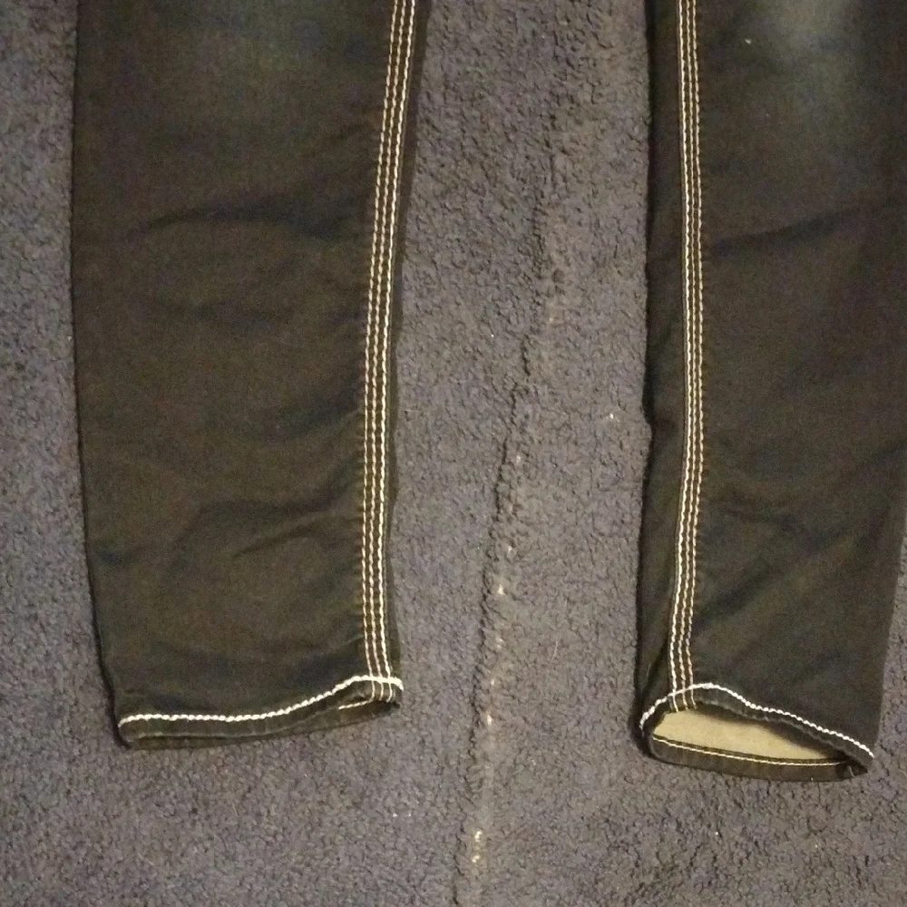 Hydraulic Women's Black Skinny Jeans with Contrast Stitching - Picture 7 of 11